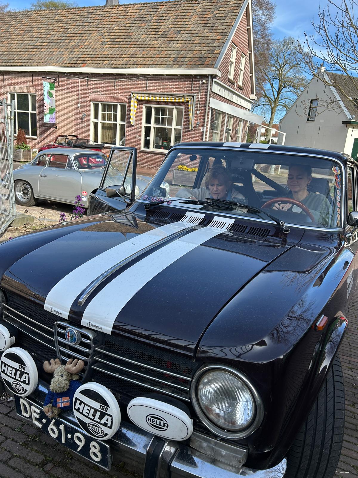 Galerij April 2026